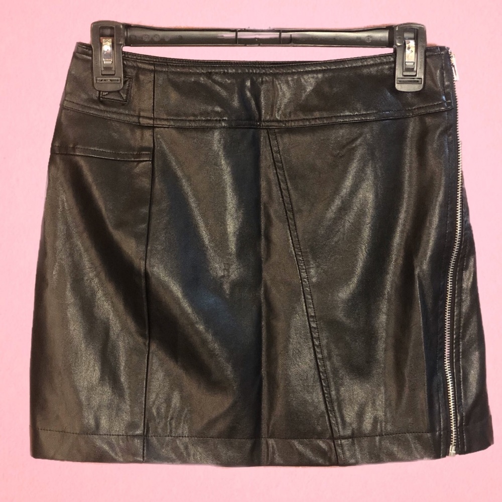 ✨ Forever21 Leather Skirt ⁣✨